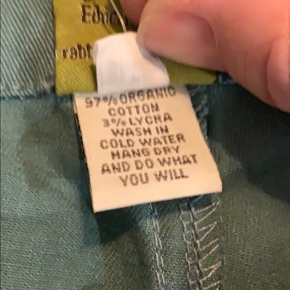 Rabbit and Empee V-waist tomboy shorts - in brown - Picture 6 of 8